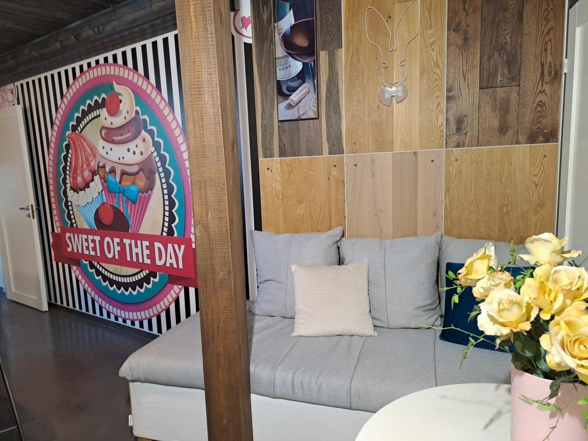Lux Apartment Parnu Luaran gambar